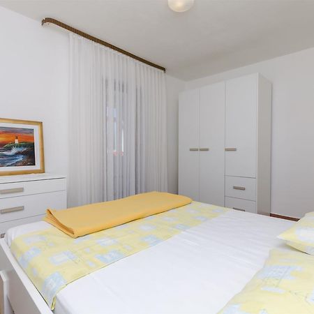 Apartments Denis Supetar Exterior photo